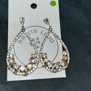 Classic Elegant White Crystal Formal Prom Bridal Cocktail Drop Earrings